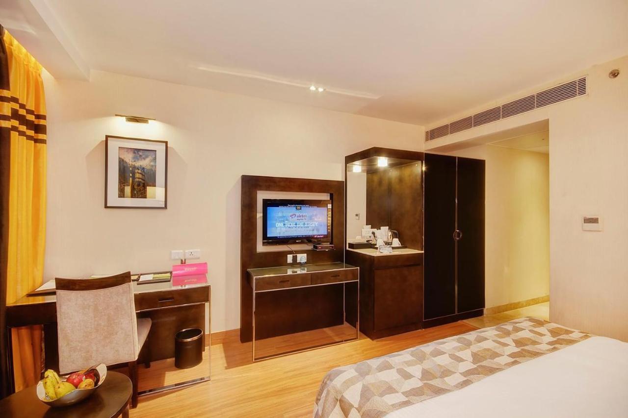 The Palm Spring A Boutique Hotel Naraina New Delhi Nova Deli Exterior foto