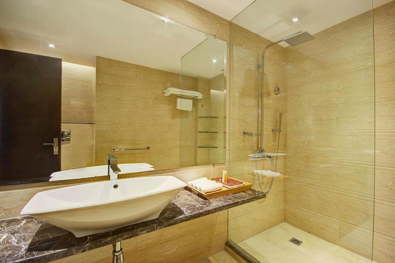 The Palm Spring A Boutique Hotel Naraina New Delhi Nova Deli Exterior foto