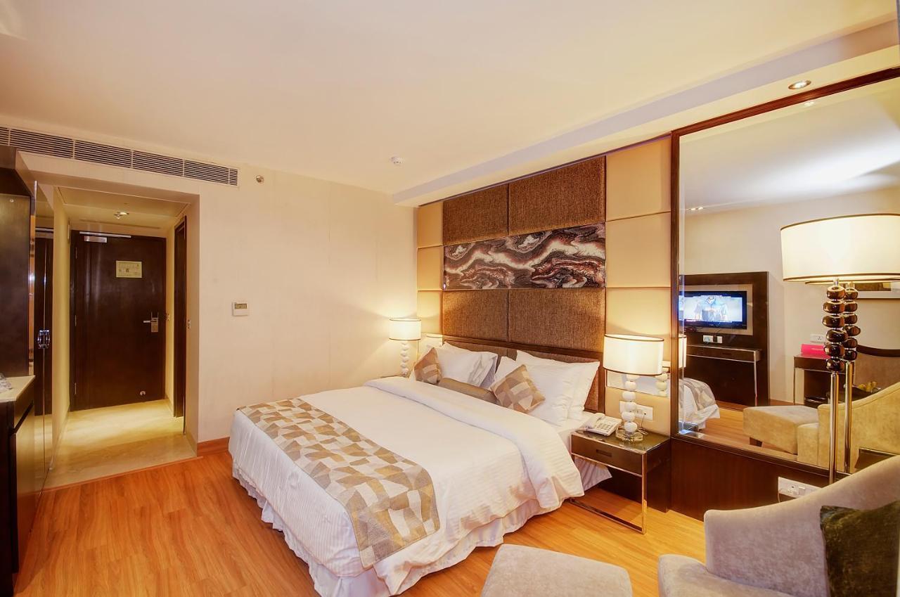 The Palm Spring A Boutique Hotel Naraina New Delhi Nova Deli Exterior foto