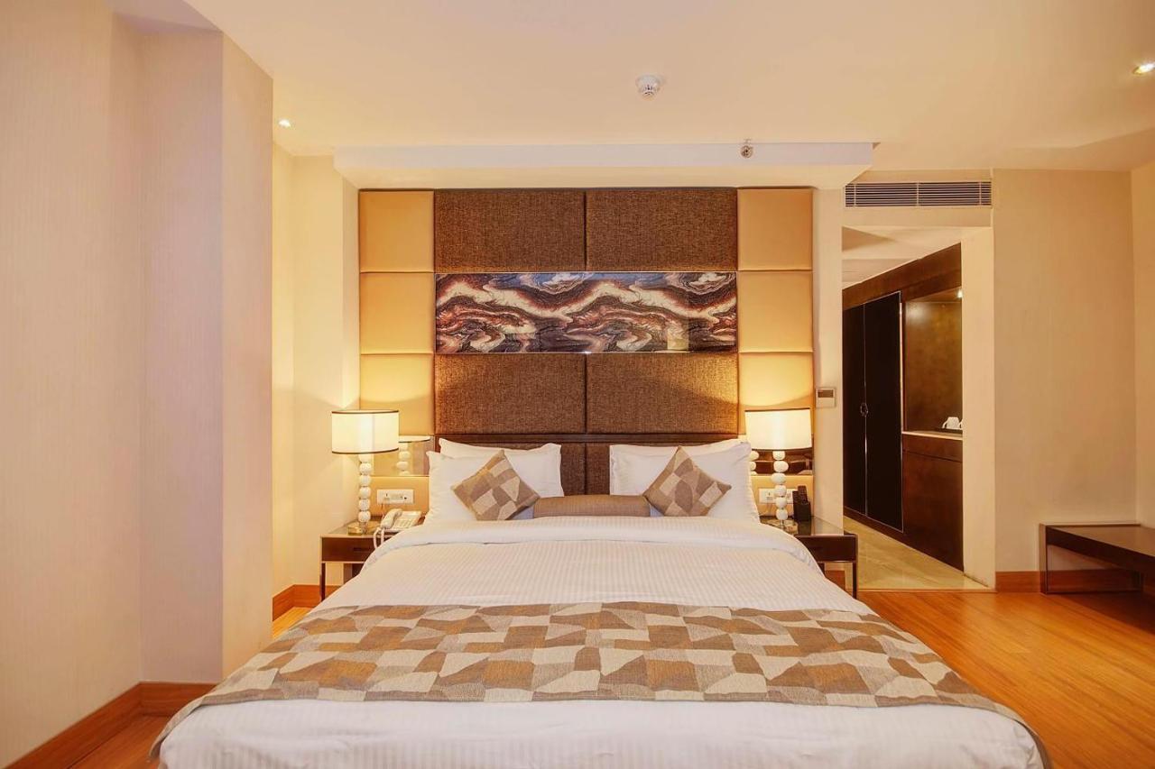 The Palm Spring A Boutique Hotel Naraina New Delhi Nova Deli Exterior foto